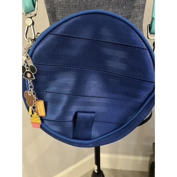 Harveys Walt Disney World Play in the Park Convertible Circle Bag New